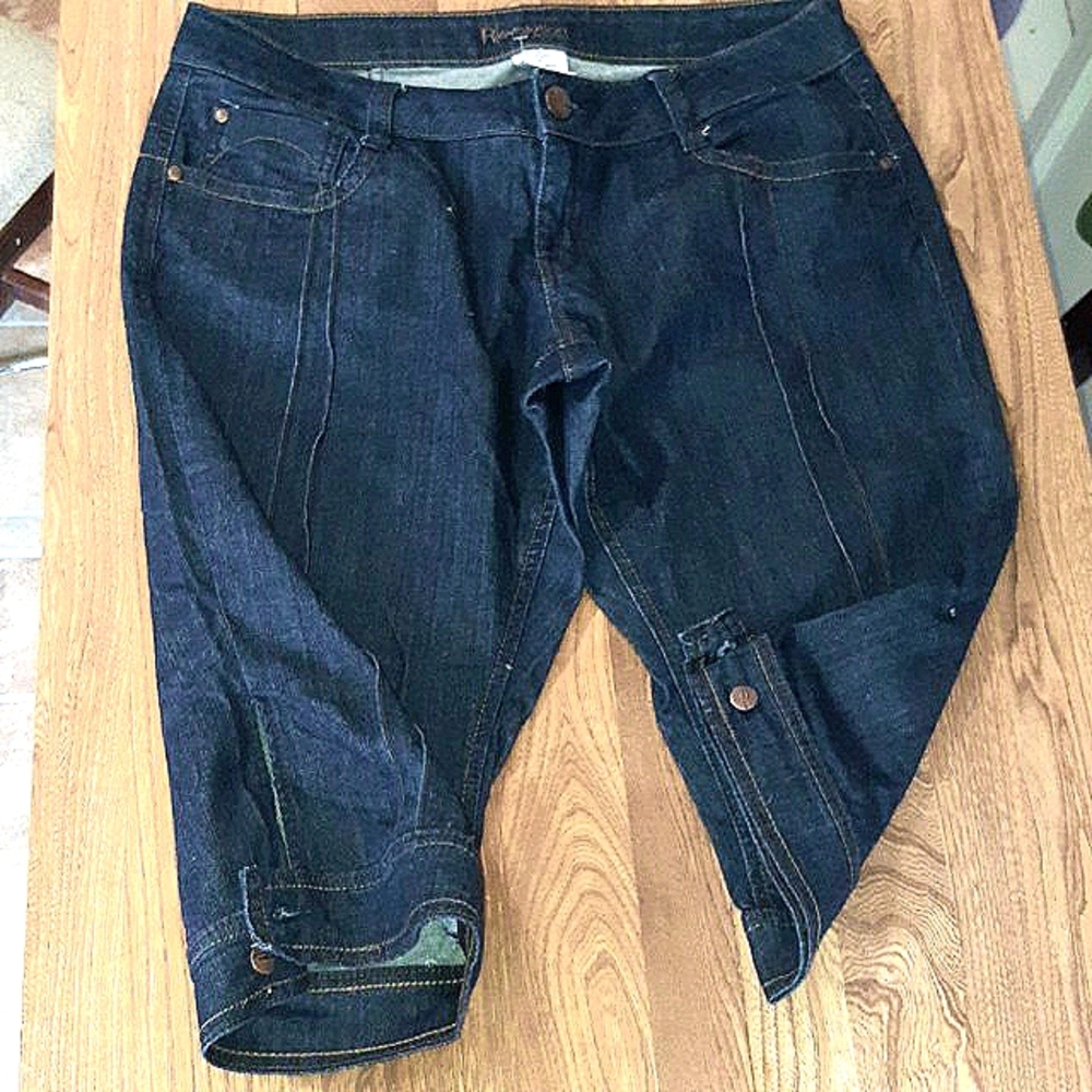 ...Revolution jean capri size 31